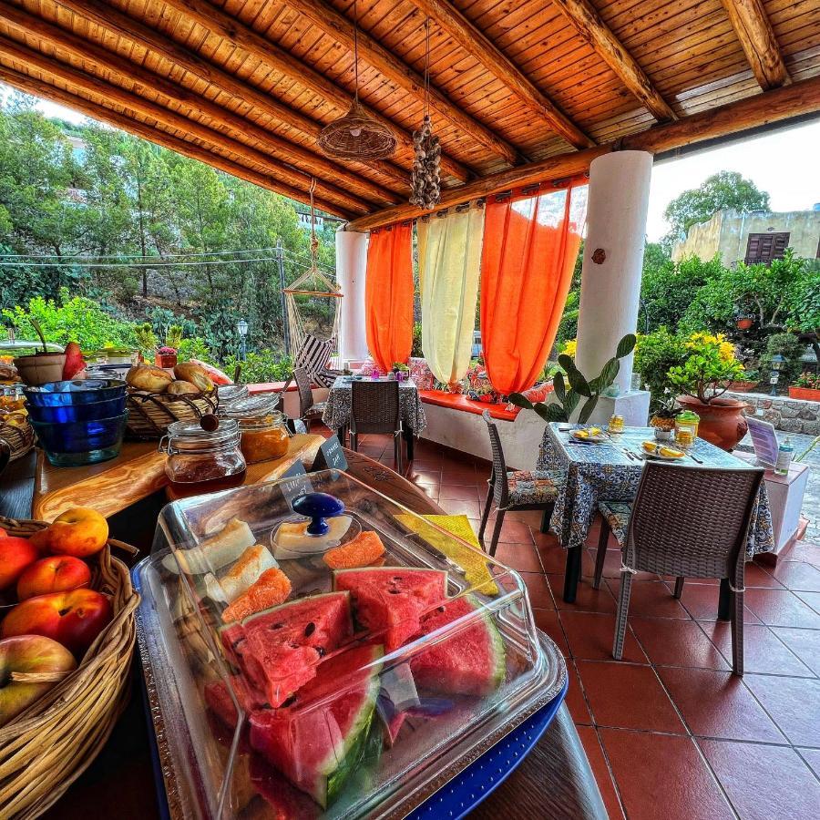 Lauricella Bed And Breakfast Lípara Exterior foto